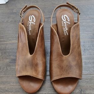 Sbicca Vintage Collection Camel Brown Sandals sz 9